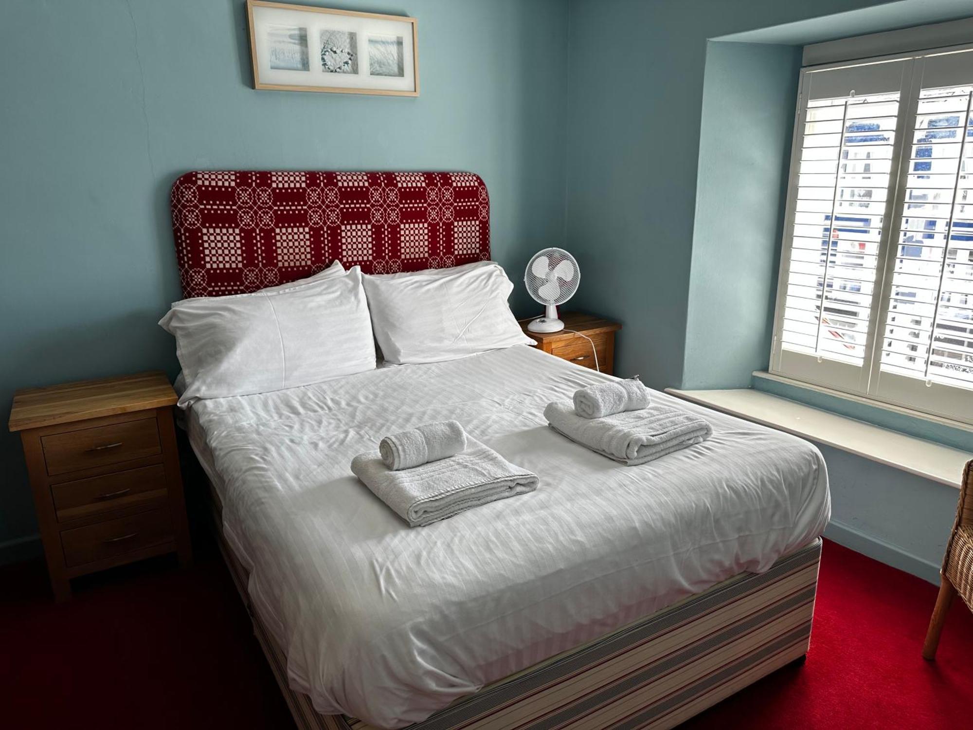Castle Hotel Aberaeron Kültér fotó