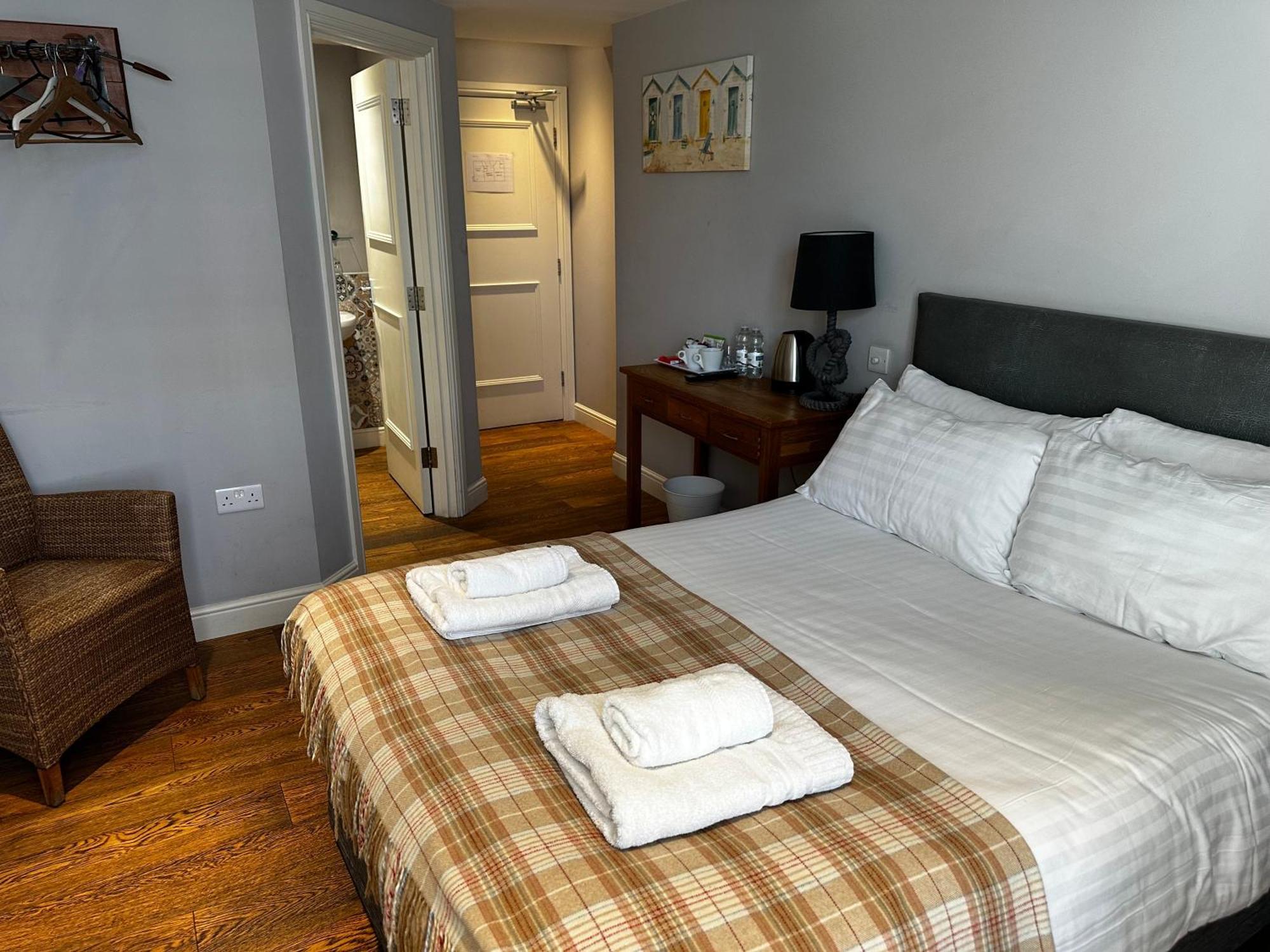 Castle Hotel Aberaeron Kültér fotó
