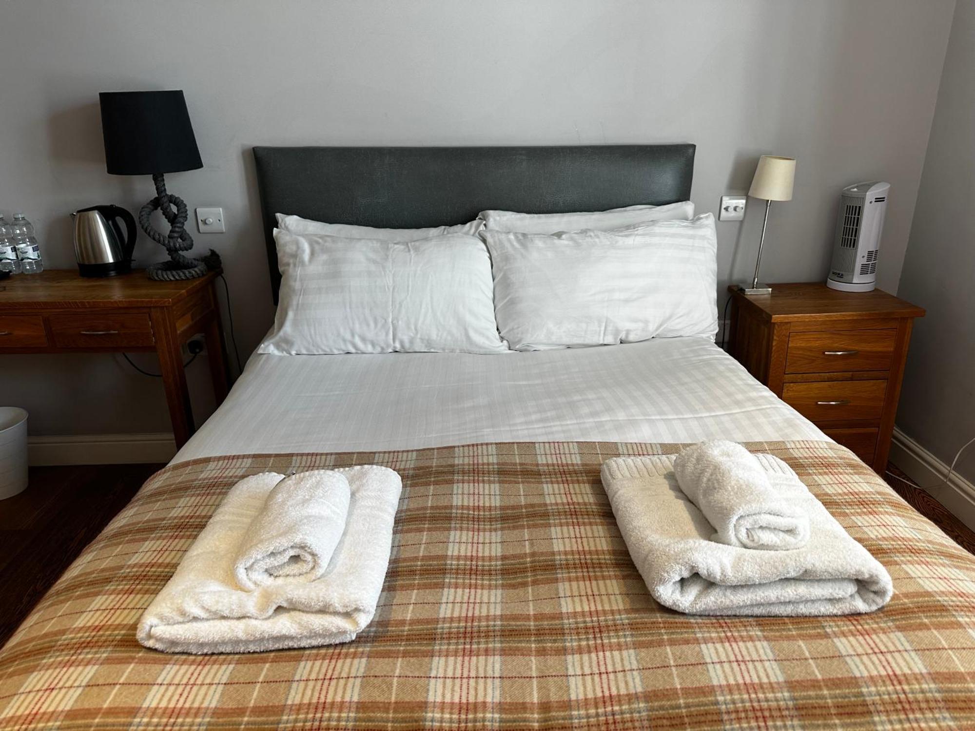Castle Hotel Aberaeron Kültér fotó